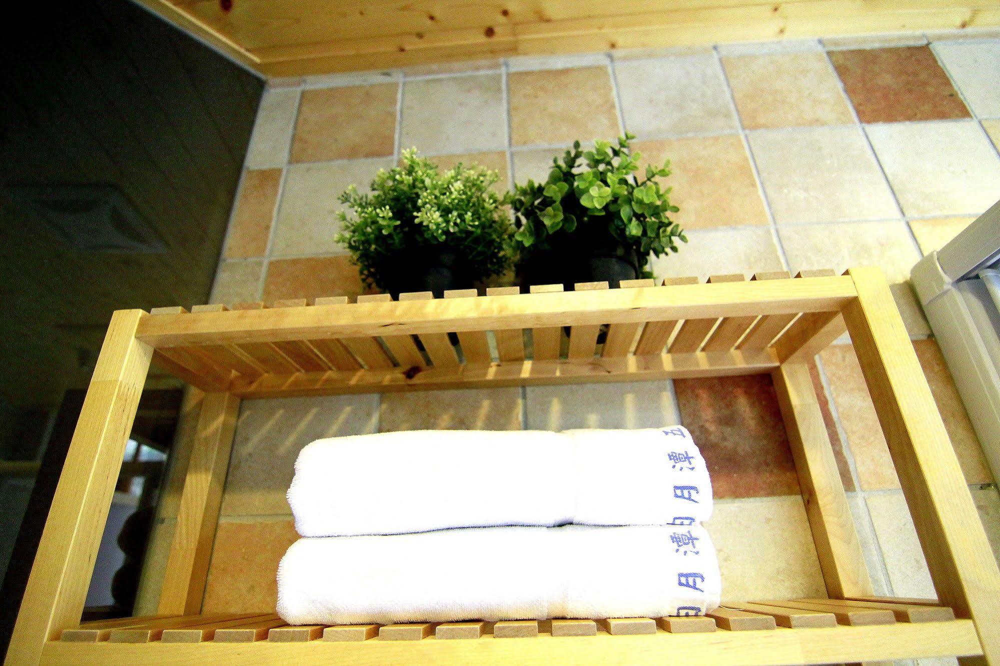 五船民宿 5Boat B&B Yuchi Exterior foto