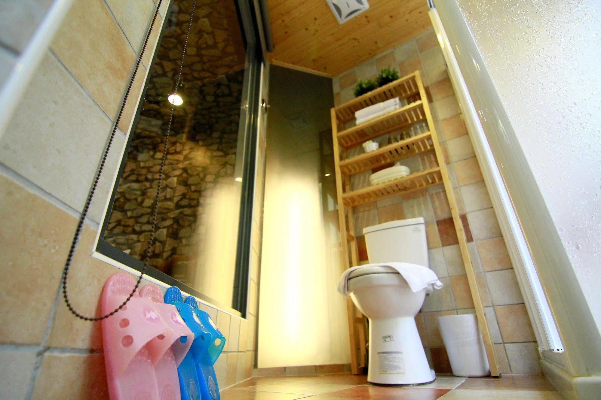 五船民宿 5Boat B&B Yuchi Exterior foto